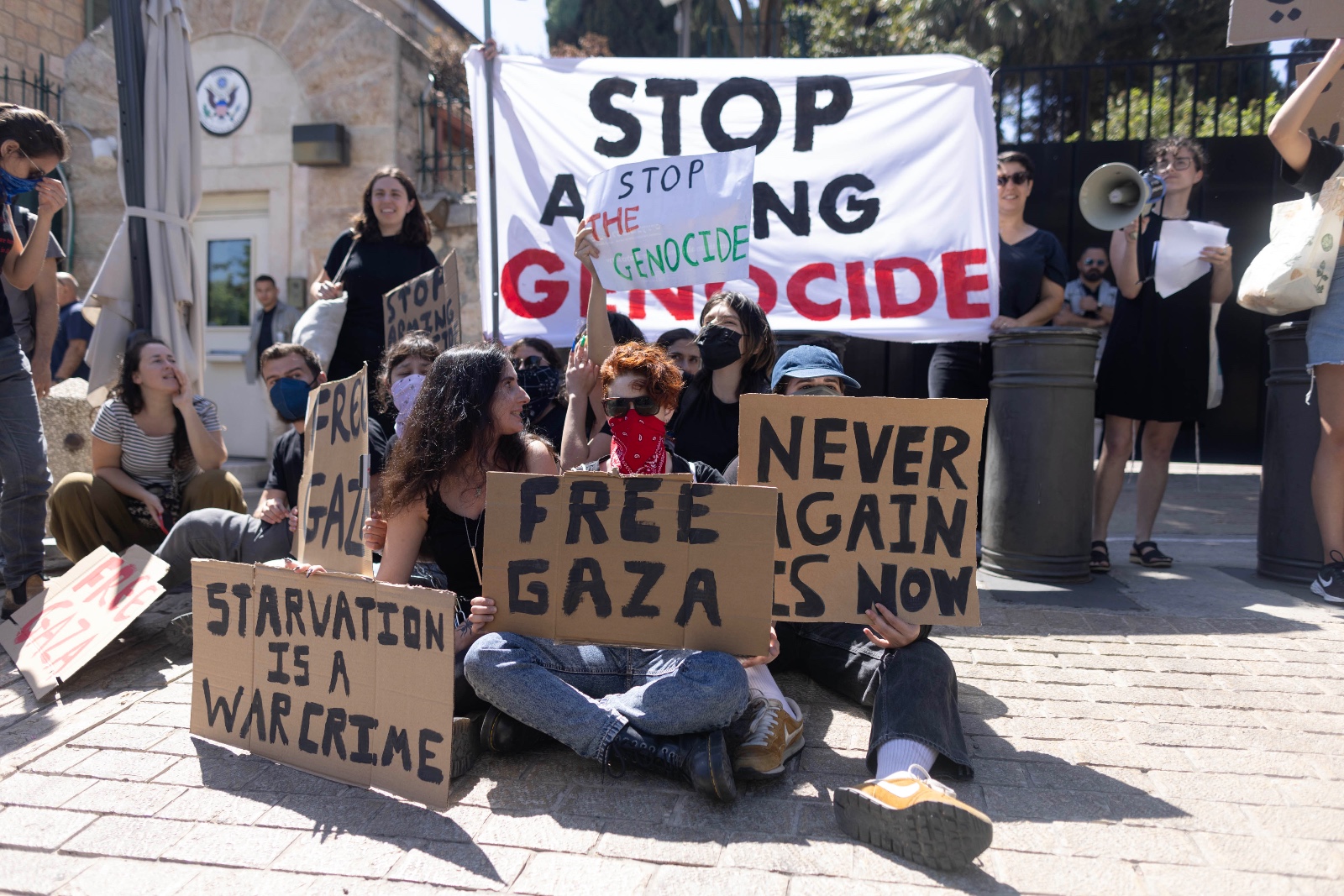 הפגנה מול הקונסוליה האמריקאית בירושלים, ב-24 במאי 2024 (צילום: אורן זיו)