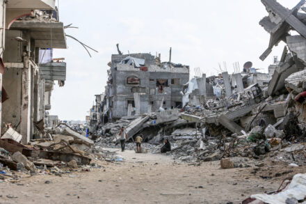 הרס אחרי הפצצה ישראלית בח'אן יונס, ב-5 ביולי 2024 (צילום: עבד רחים ח'טיב / פלאש90)